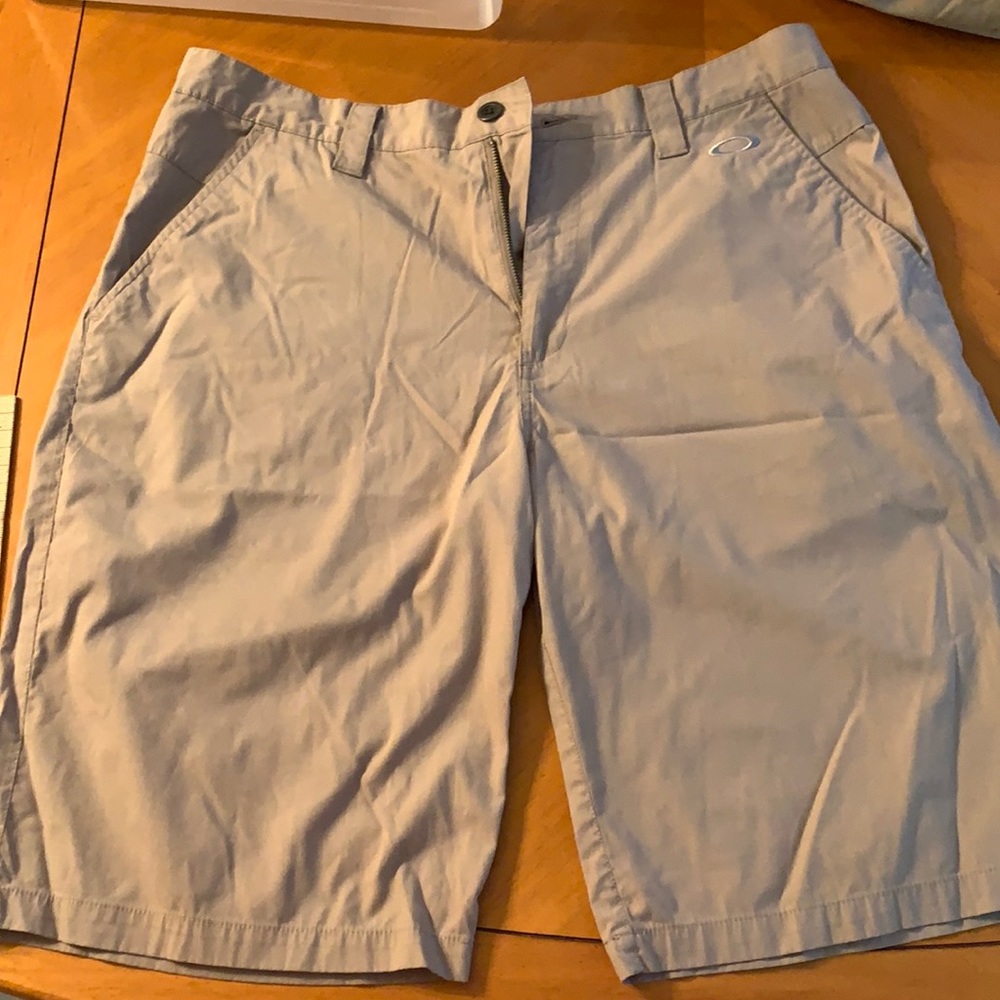 Men’s Oakley shorts